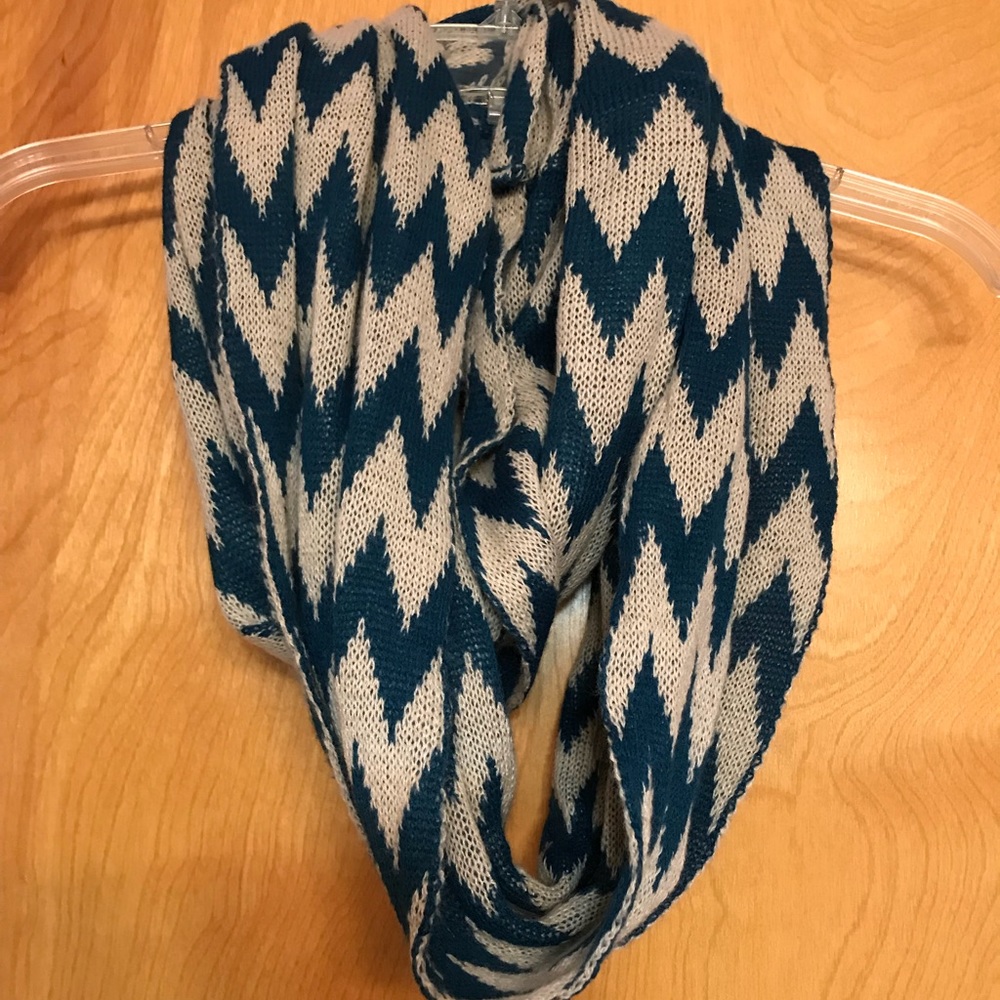 Chevron infinity scarf